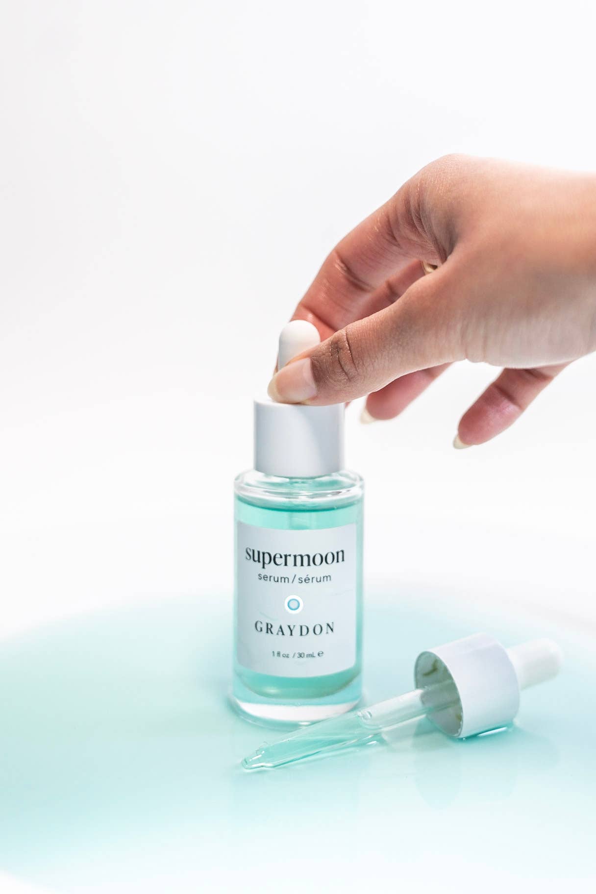 Graydon Skincare - Supermoon Multifunctional Hydrating Water Serum